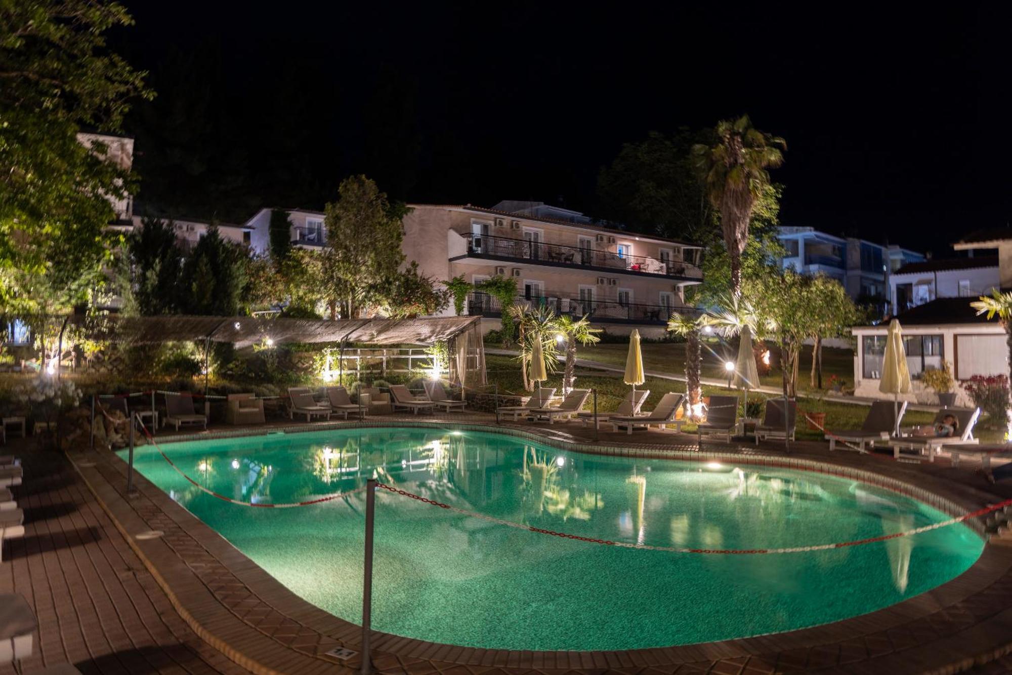 Jenny, Siviri Hotel Luaran gambar
