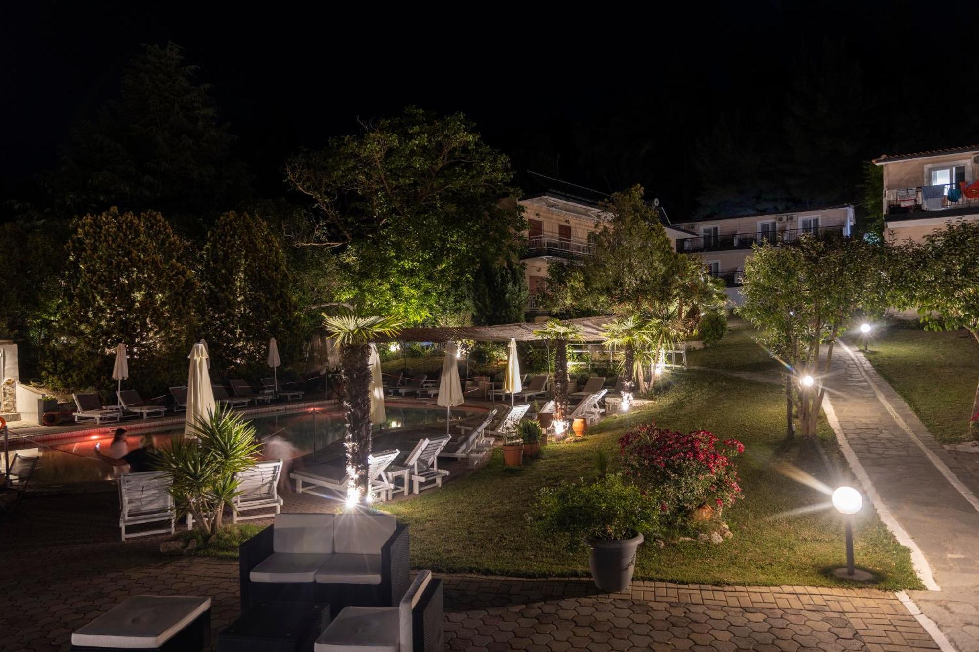 Jenny, Siviri Hotel Luaran gambar